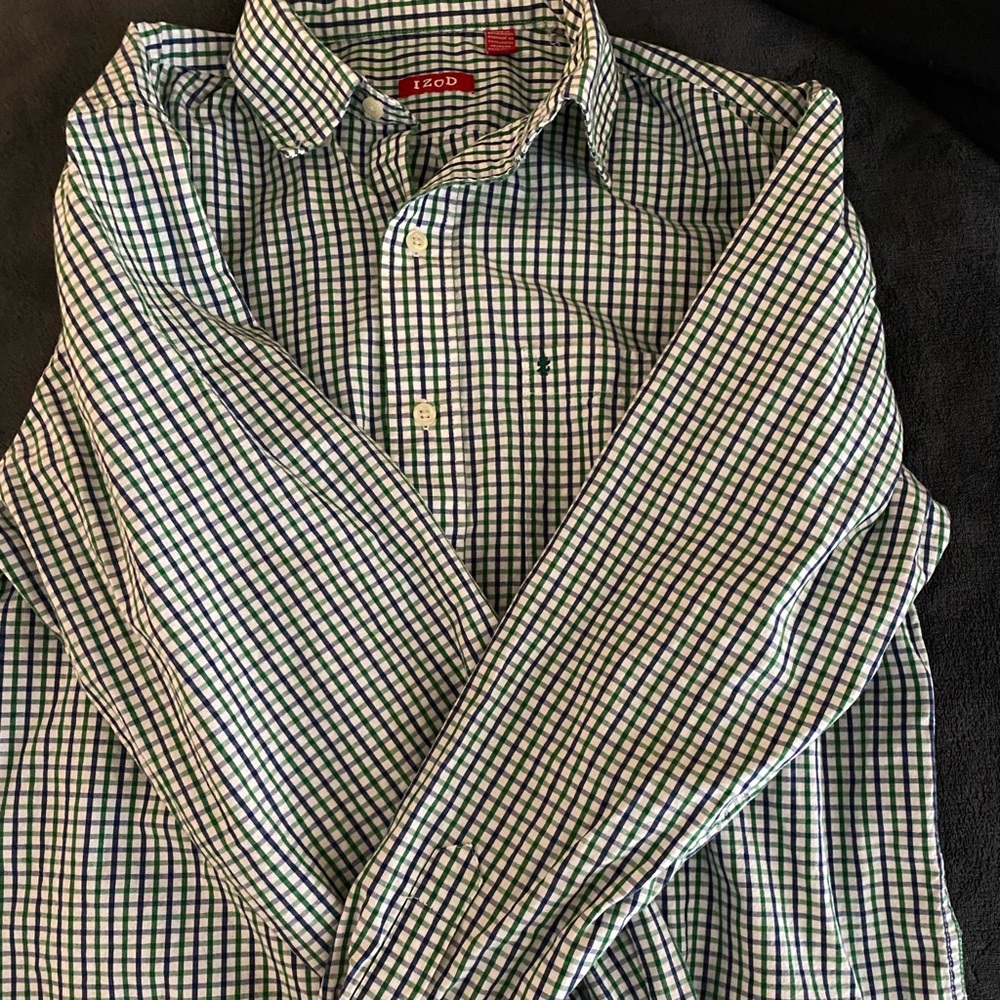 Gently used Men’s Izod button down.